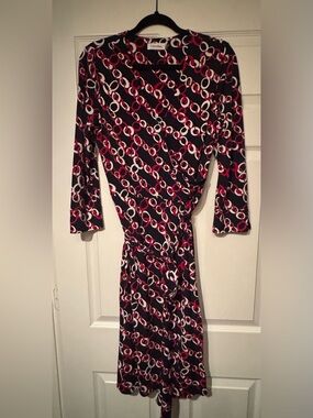 Calvin Klein Sz Large/XL Dark Navy Dress with Red & White Link Print